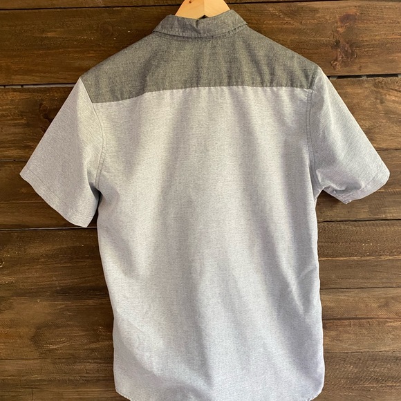 MOLOKAI SURF CO.  Men button up shirt short sleeves size M - Picture 6 of 8